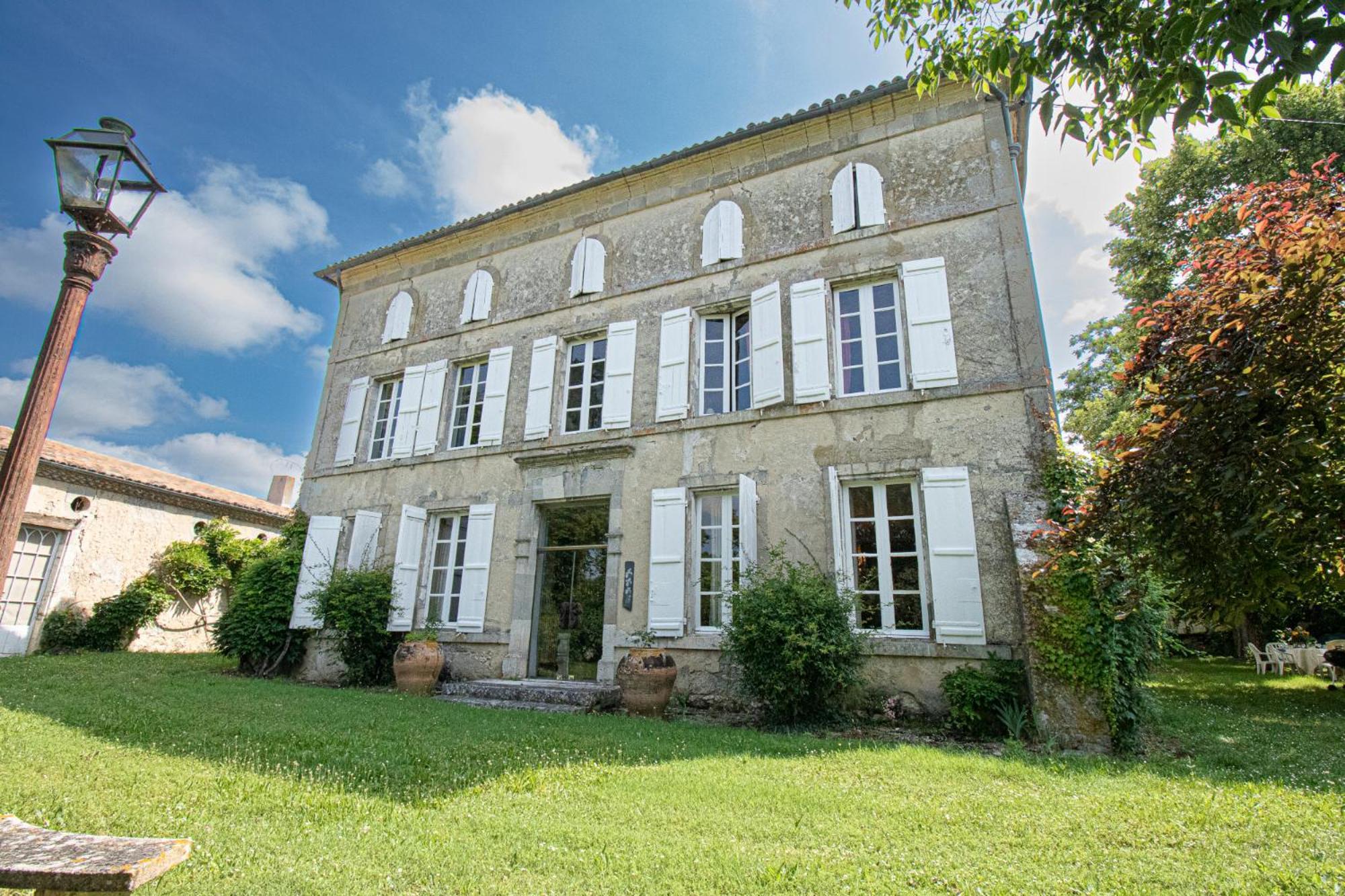 Chambres D'Hotes Dans Une Maison De Maitre A 5 Min Du Centre De Nérac Exterior foto